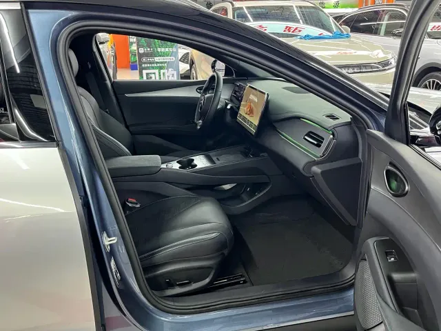 BYD Seal 06 DM-i Touring — Фото автомобиля 16