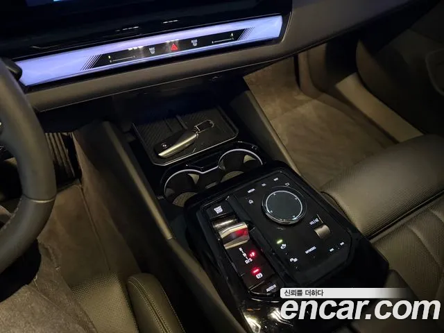 BMW 5 Series G60 — Фото автомобиля 13