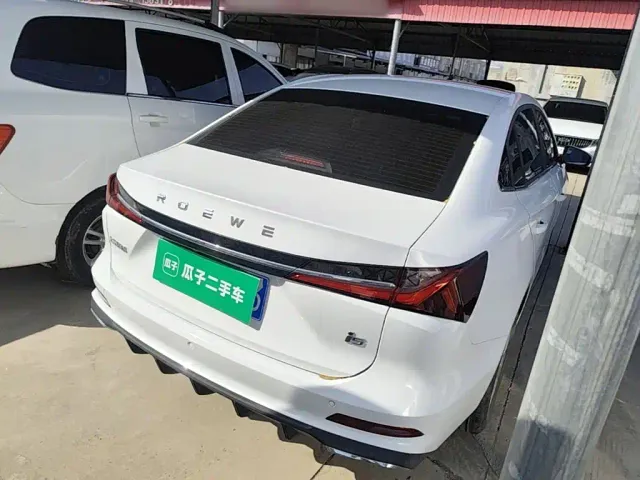 Roewe i5 — Фото автомобиля 6