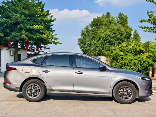 BYD Qin PLUS — Фото автомобиля 7