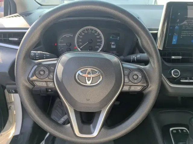 Toyota Corolla — Фото автомобиля 10