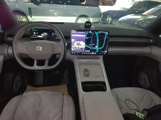 Nio EC6 — Фото автомобиля 9