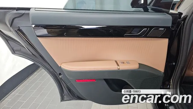 Hyundai Grandeur GN7 — Фото автомобиля 25