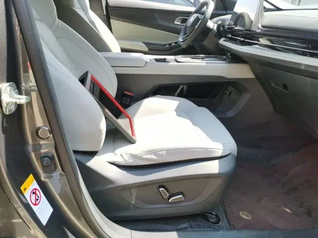 Changan Qiyuan Q05 — Фото автомобиля 24