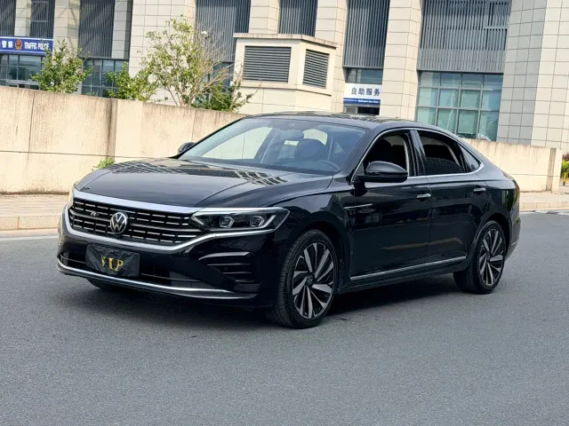 Фотография автомобиля — Volkswagen Passat