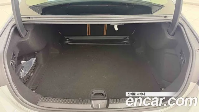 Mercedes-Benz E-Class W214 — Фото автомобиля 11
