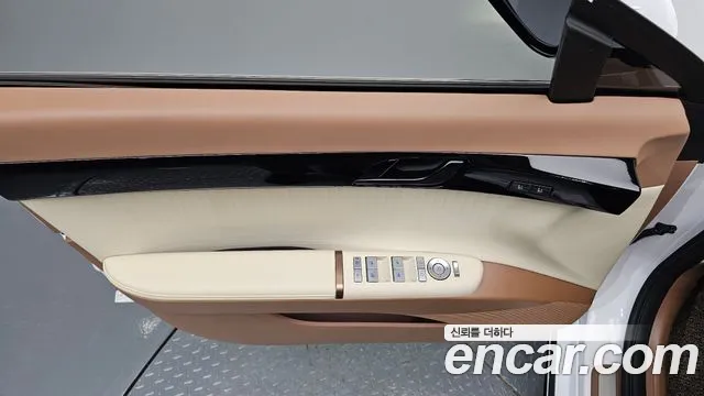 Hyundai Grandeur GN7 — Фото автомобиля 13