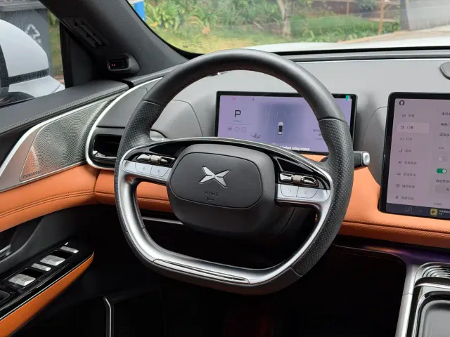 Xpeng G9 — Фото автомобиля 14