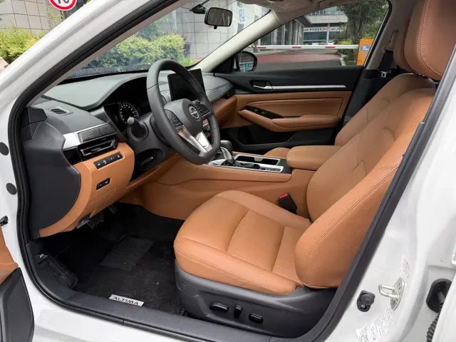 Nissan Teana — Фото автомобиля 7