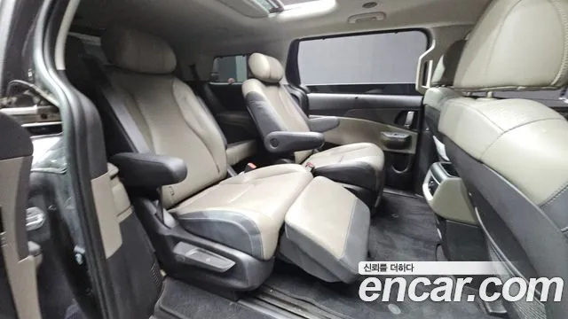Kia Carnival 4th Gen — Фото автомобиля 12