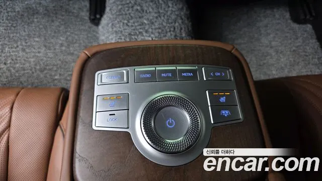Genesis G80 Бензин 3.5 турбо AWD — Фото автомобиля 27