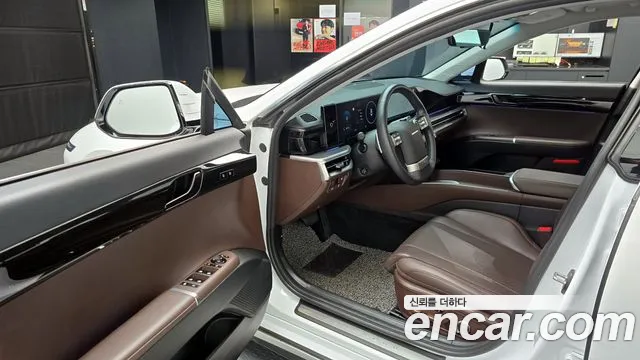 Hyundai Grandeur Grandeur (GN7) 2.5 Бензин 2WD — Фото автомобиля 11