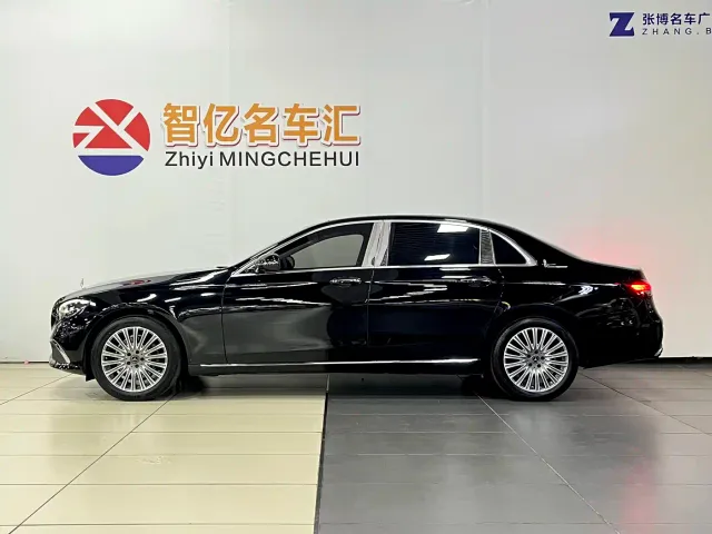 Mercedes-Benz E-Class — Фото автомобиля 3