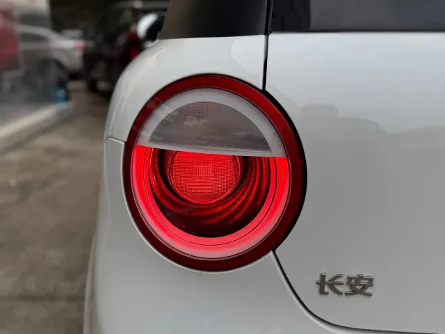 Changan Lumin — Фото автомобиля 9