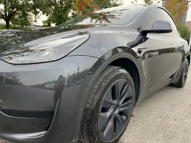 Tesla Model Y — Фото автомобиля 4