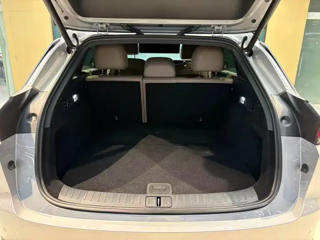 Li Auto i6 — Фото автомобиля 6