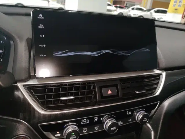 Honda Accord — Фото автомобиля 12