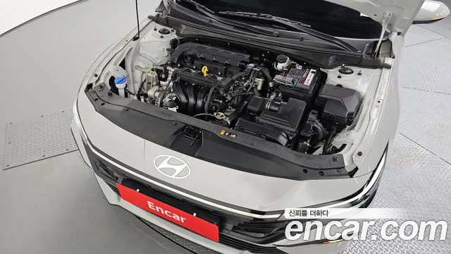 Hyundai Avante CN7 — Фото автомобиля 5