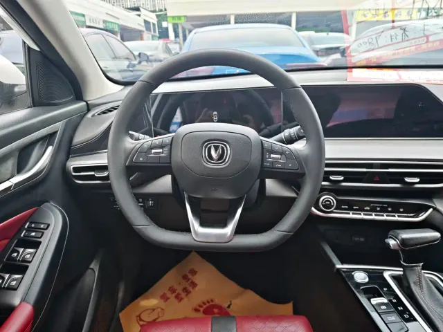 Changan Eado — Фото автомобиля 7