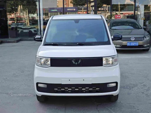 Wuling Hongguang Mini EV — Фото автомобиля 2