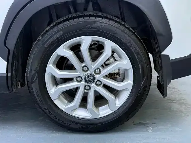 Toyota Frontlander — Фото автомобиля 11