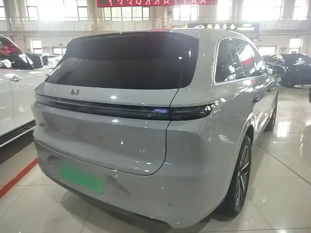 Li Auto L6 — Фото автомобиля 6