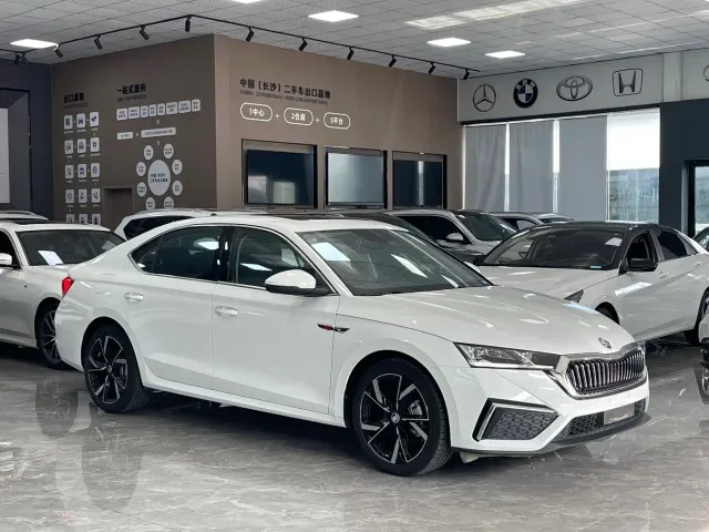 Skoda Octavia — Фото автомобиля 3