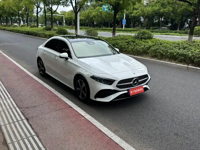 Mercedes-Benz A-Class — Фото автомобиля 3