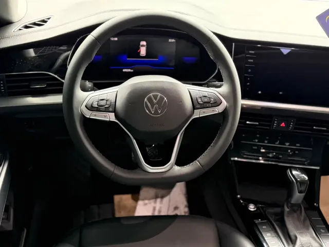 Volkswagen Passat — Фото автомобиля 6