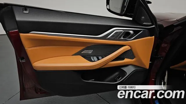 BMW i4 — Фото автомобиля 21
