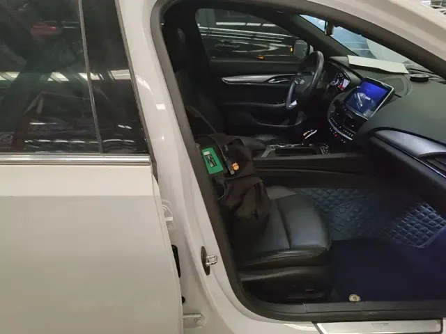 Cadillac CT5 — Фото автомобиля 24