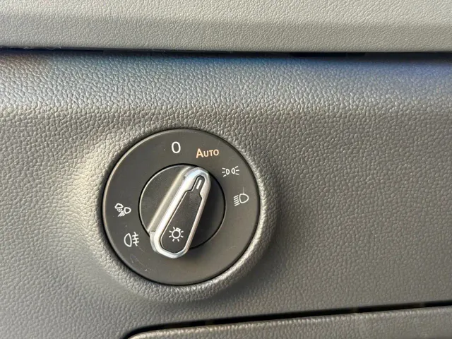 Volkswagen Sagitar — Фото автомобиля 10