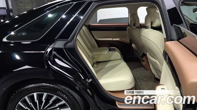 Hyundai Grandeur GN7 — Фото автомобиля 17