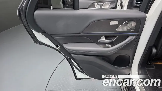 Mercedes-Benz GLE-Class — Фото автомобиля 21