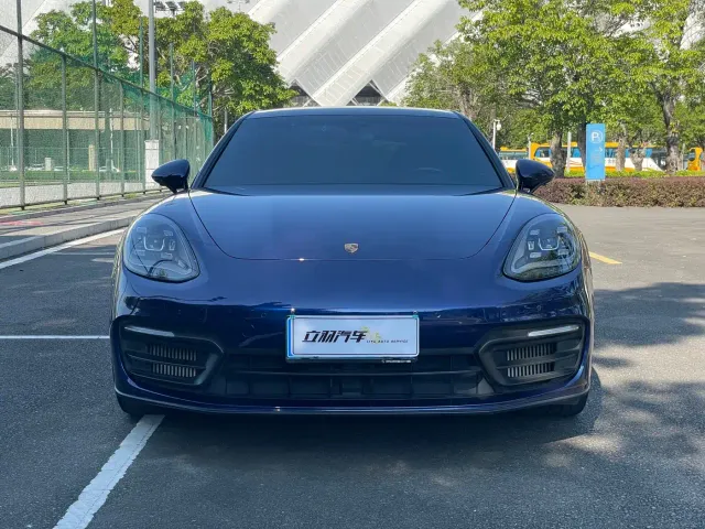 Porsche Panamera — Фото автомобиля 2
