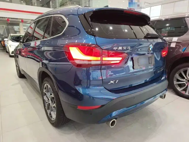 BMW X1 — Фото автомобиля 4