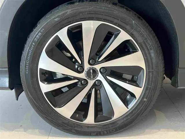 BYD Song PLUS — Фото автомобиля 13