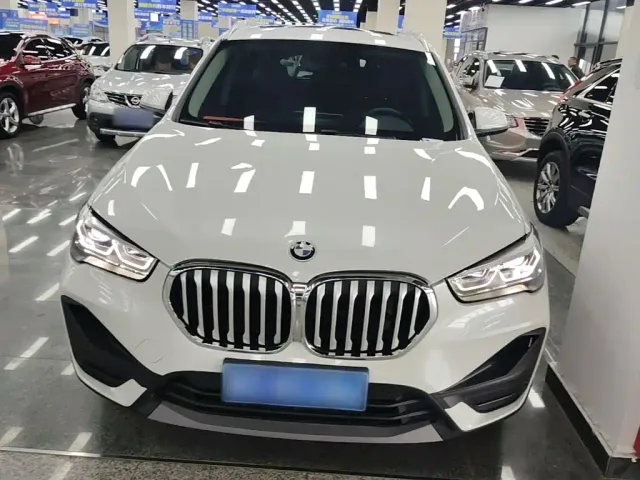 BMW X1 — Фото автомобиля 2