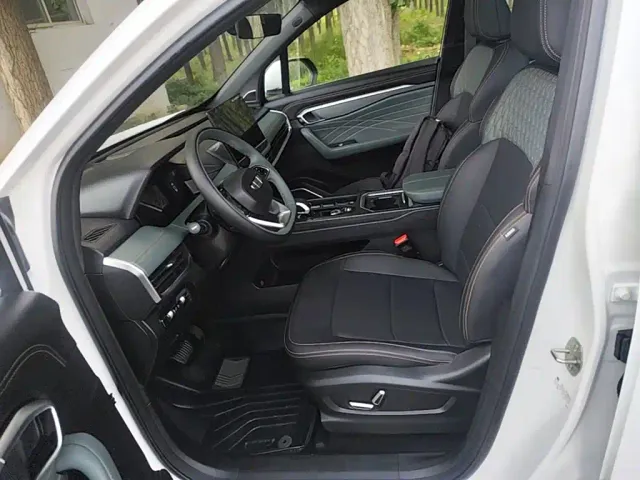 Geely Haoyue L — Фото автомобиля 14