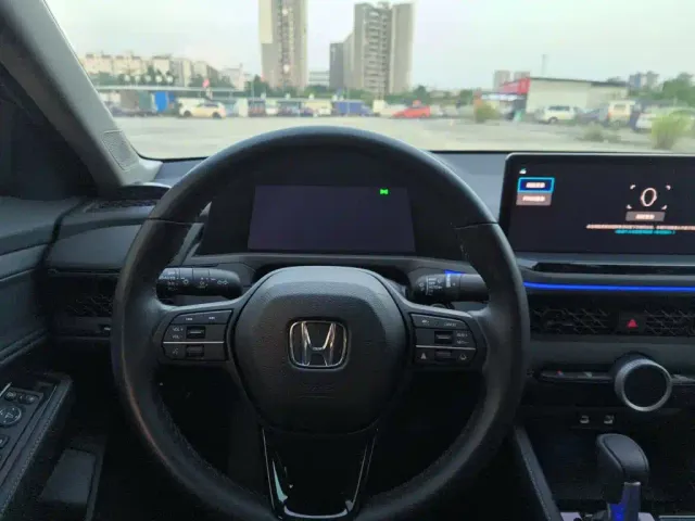 Honda Accord — Фото автомобиля 5