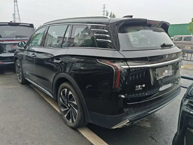 Hongqi HS7 PHEV — Фото автомобиля 4