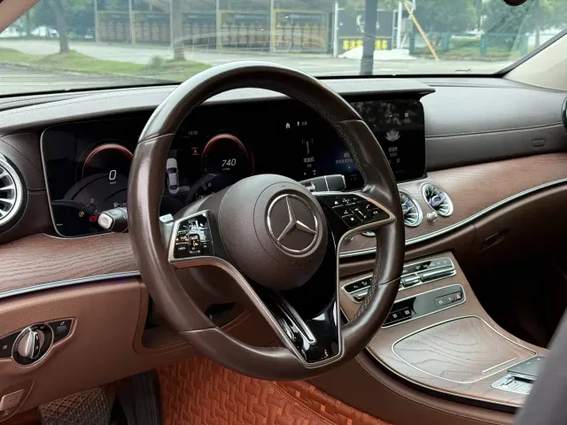 Mercedes-Benz E-Class — Фото автомобиля 13