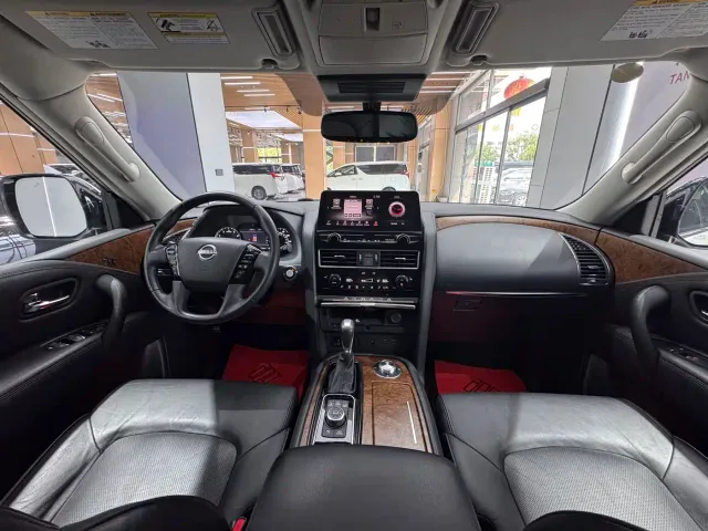 Nissan Patrol — Фото автомобиля 18