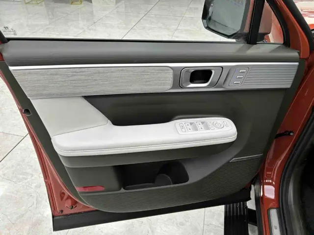 Hyundai Santa Fe — Фото автомобиля 16