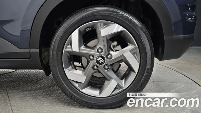 Hyundai Venue — Фото автомобиля 6