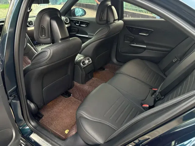 Mercedes-Benz C-Class — Фото автомобиля 5