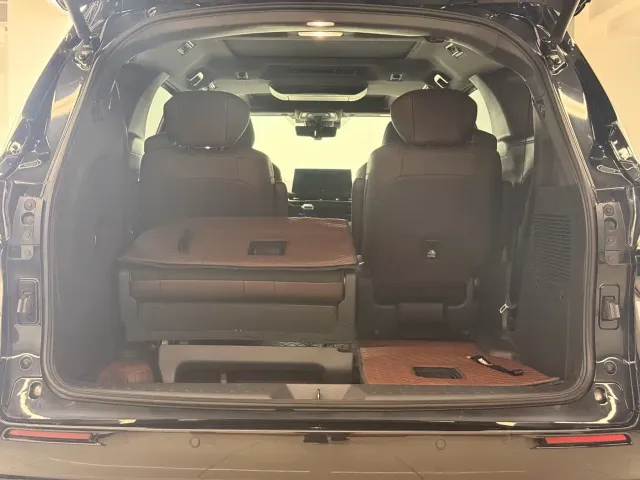 Toyota Sienna — Фото автомобиля 22