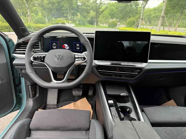Volkswagen Passat — Фото автомобиля 6