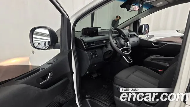 Hyundai Staria — Фото автомобиля 10