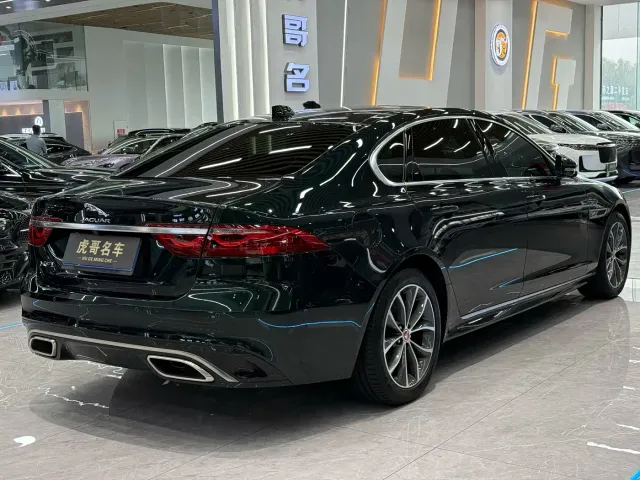 Jaguar XFL — Фото автомобиля 7